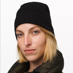 Lululemon Twist of Cozy Wool Knit Beanie Black